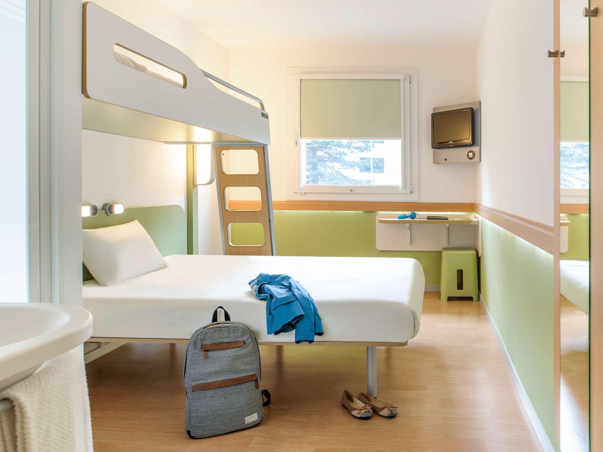 Ibis Budget Givet Ngoại thất bức ảnh