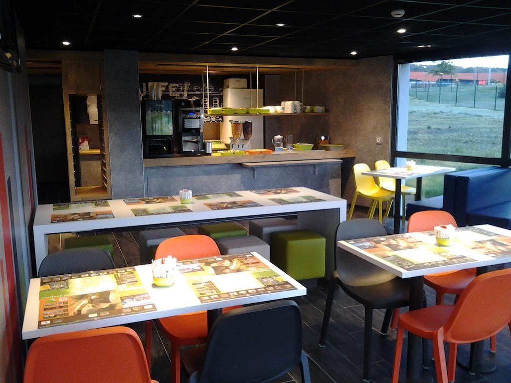 Ibis Budget Givet Ngoại thất bức ảnh