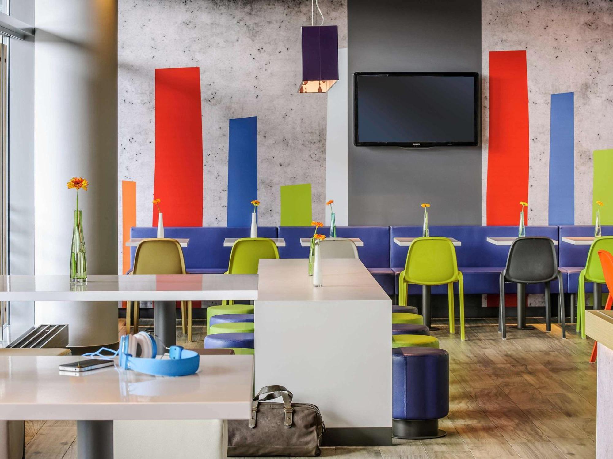 Ibis Budget Givet Ngoại thất bức ảnh
